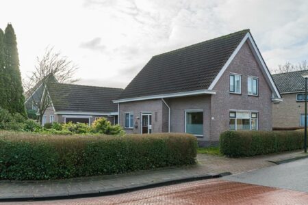 De Buorren 74 Lippenhuizen